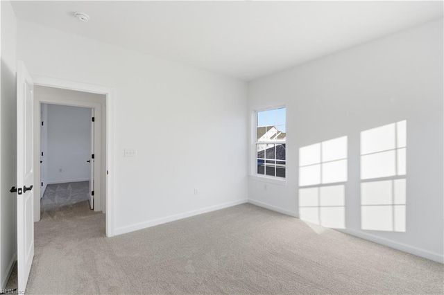 700 Crestfield DR, Chesapeake, VA 23320