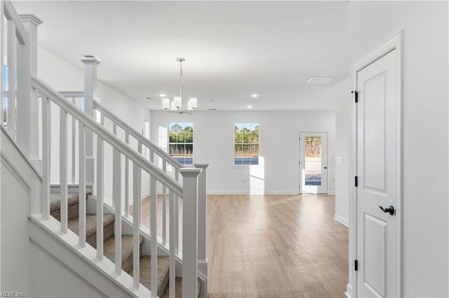 700 Crestfield DR, Chesapeake, VA 23320