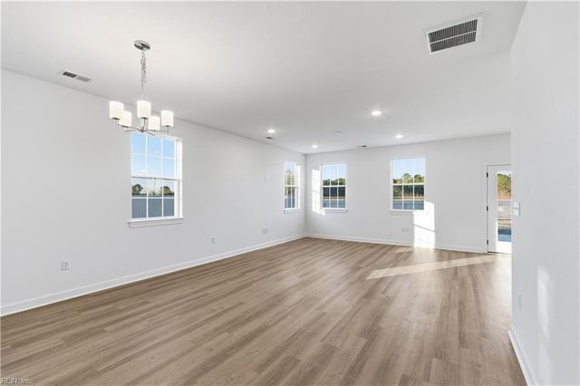 700 Crestfield DR, Chesapeake, VA 23320