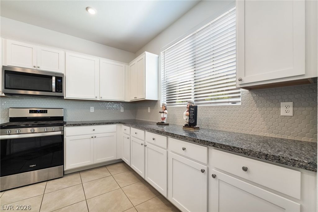 1371 Graphite Avenue, Henderson, NV 89002 — photo 5