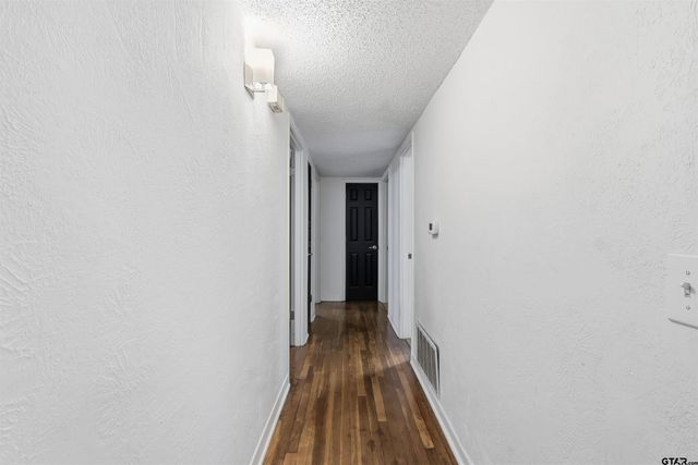 1714 E 1st St, Mt Pleasant, TX 75455