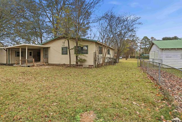 1714 E 1st St, Mt Pleasant, TX 75455