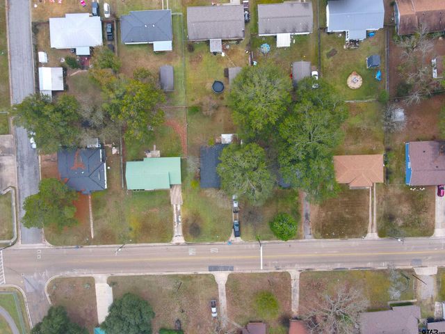 1714 E 1st St, Mt Pleasant, TX 75455