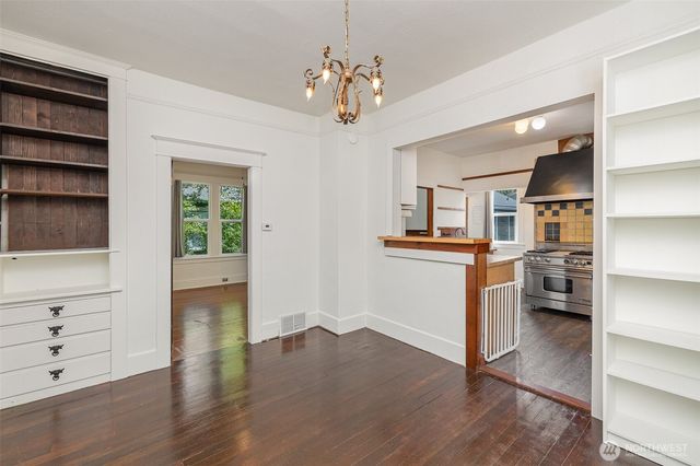 4406 6th Avenue NW, Seattle, WA 98107