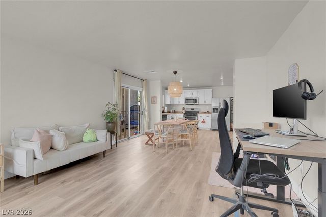 7212 Platinum Peak Avenue, Las Vegas, NV 89129