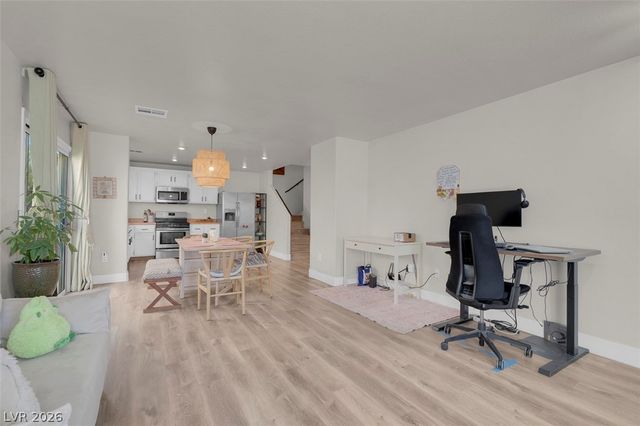 7212 Platinum Peak Avenue, Las Vegas, NV 89129