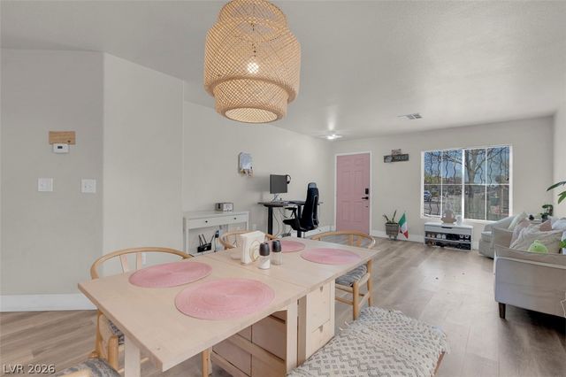 7212 Platinum Peak Avenue, Las Vegas, NV 89129