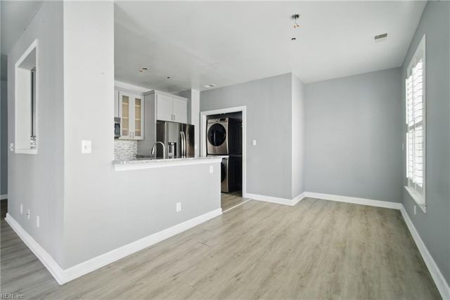 3232 Silver Sands Cir Apt 201, Virginia Beach, VA 23451