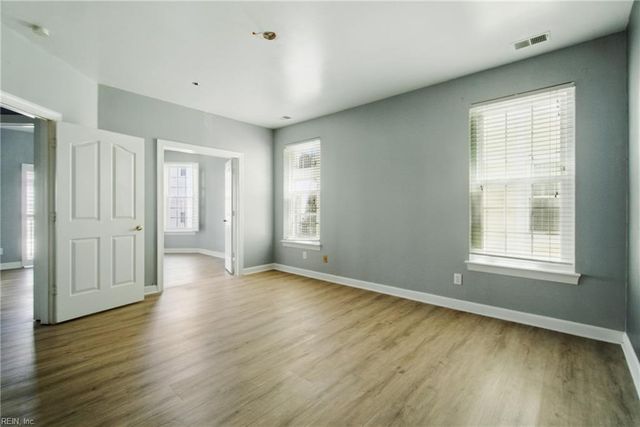 3232 Silver Sands Cir Apt 201, Virginia Beach, VA 23451