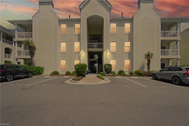 3232 Silver Sands Cir Apt 201, Virginia Beach, VA 23451