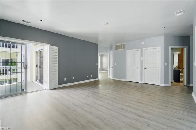 3232 Silver Sands Cir Apt 201, Virginia Beach, VA 23451