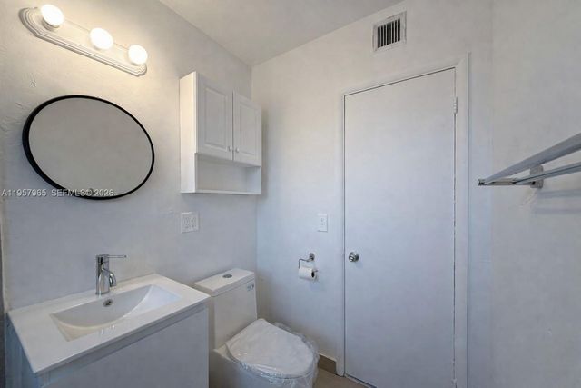 501 NW 13th St -, Fort Lauderdale, FL 33311