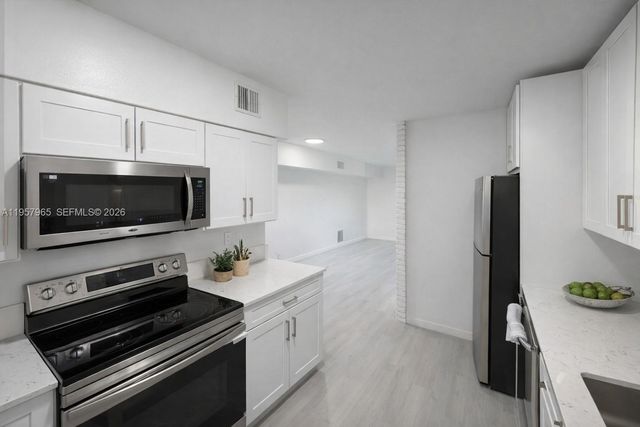 501 NW 13th St -, Fort Lauderdale, FL 33311