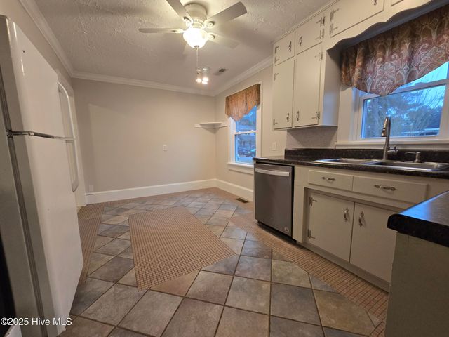 903 Raleigh Street, Elizabeth City, NC 27909