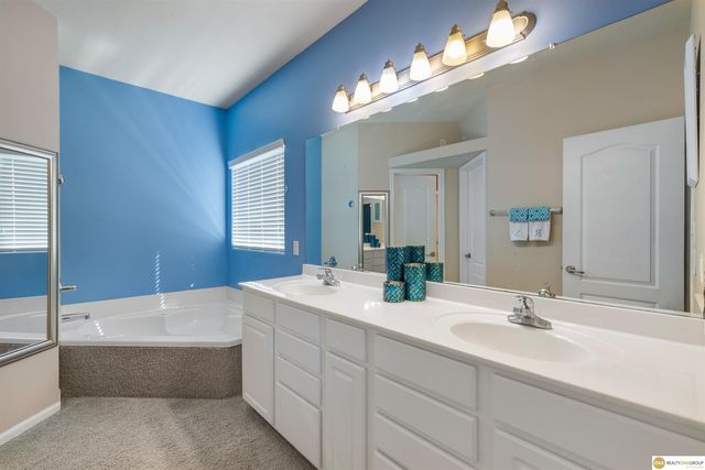 19887 I Street, Omaha, NE 68135