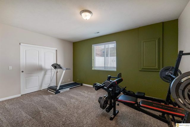 19887 I Street, Omaha, NE 68135