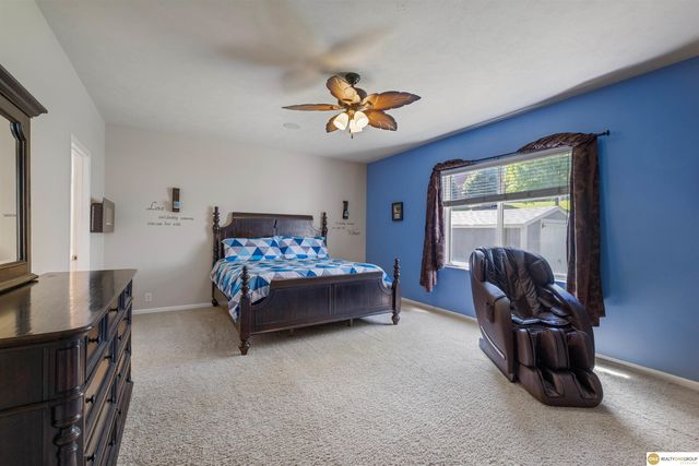 19887 I Street, Omaha, NE 68135