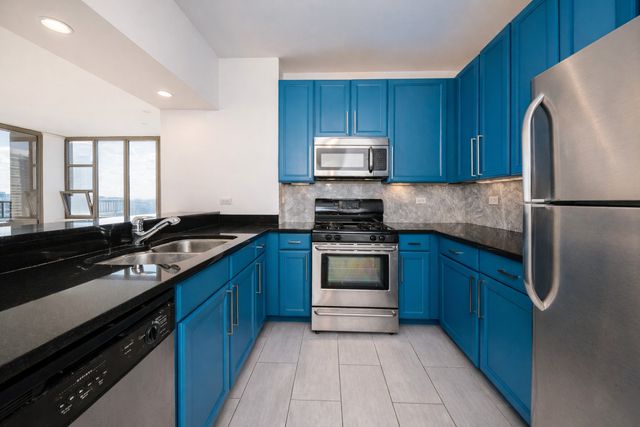 200 N Jefferson Street 1901, Chicago, IL 60661