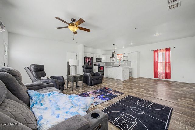 21376 W MARK Lane, Wittmann, AZ 85361