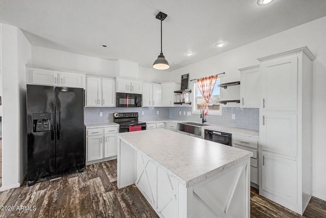 21376 W MARK Lane, Wittmann, AZ 85361