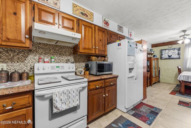 4945 US HIGHWAY 17, Green Cove Springs, FL 32043