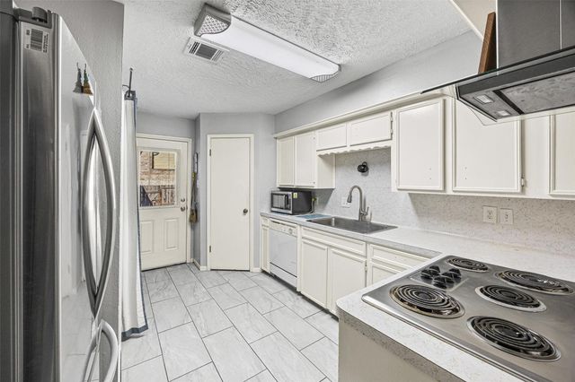 48 Brighton Court, Missouri City, TX 77459