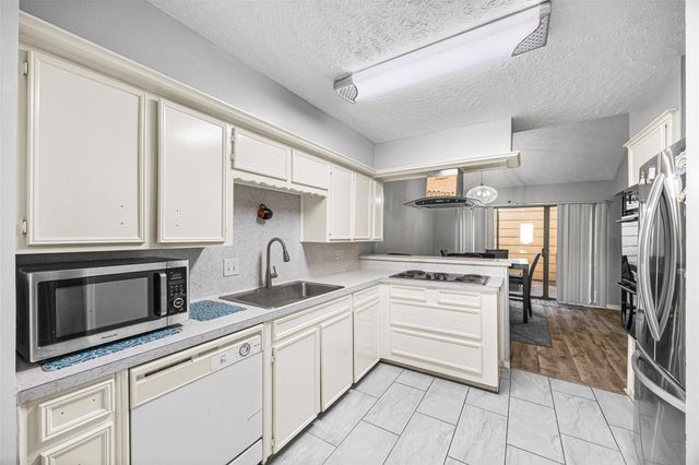 48 Brighton Court, Missouri City, TX 77459