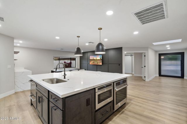 15832 N 62nd Place, Scottsdale, AZ 85254