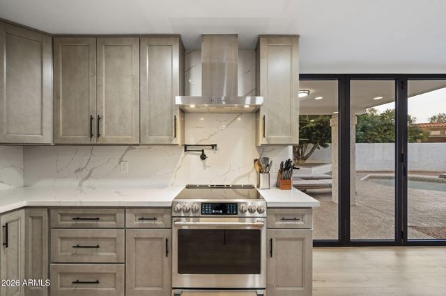 15832 N 62nd Place, Scottsdale, AZ 85254