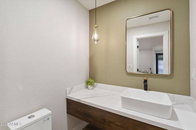 15832 N 62nd Place, Scottsdale, AZ 85254