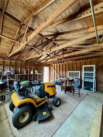 2110 East Hanna Street, Calvert, TX 77837