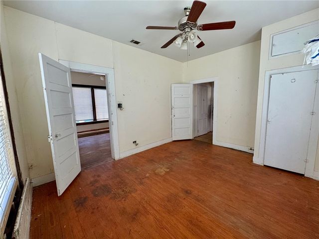 2110 East Hanna Street, Calvert, TX 77837