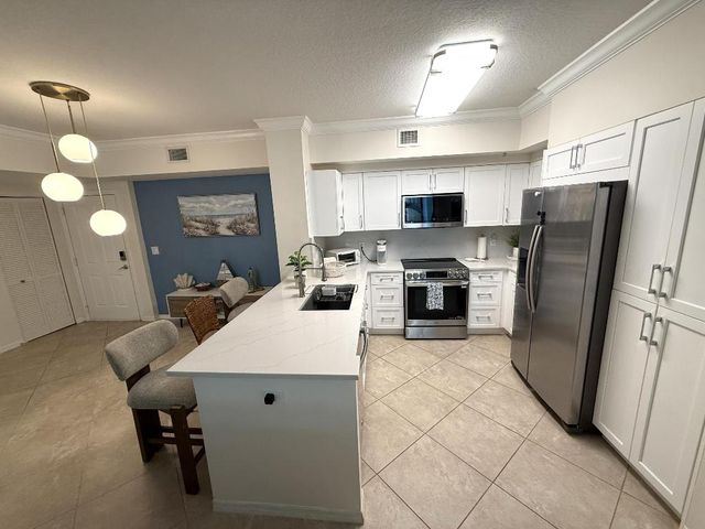 625 Casa Loma Boulevard 409, Boynton Beach, FL 33435