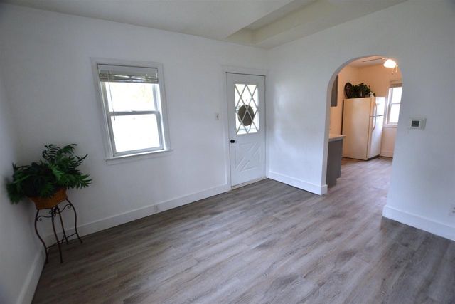 1746 LOST LANE, Green Bay, WI 54302