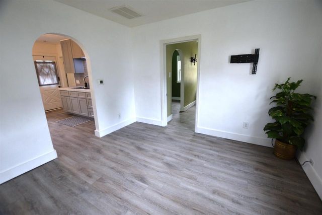 1746 LOST LANE, Green Bay, WI 54302