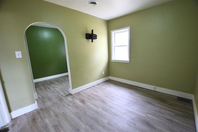 1746 LOST LANE, Green Bay, WI 54302