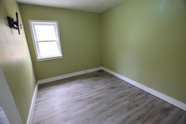 1746 LOST LANE, Green Bay, WI 54302