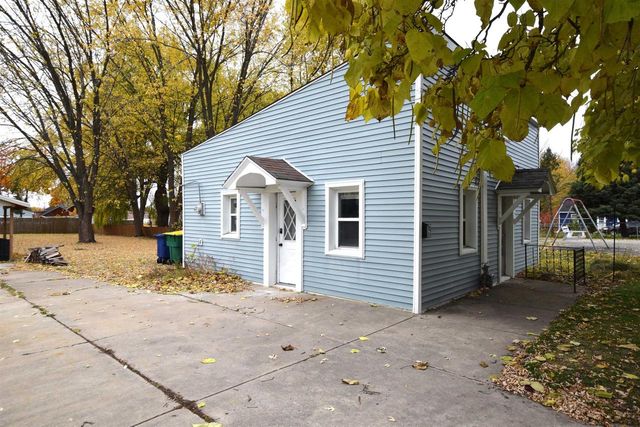 1746 LOST LANE, Green Bay, WI 54302