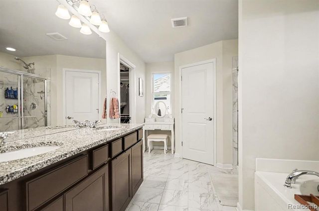 270 Gunnison Street, Lake Orion, MI 48360