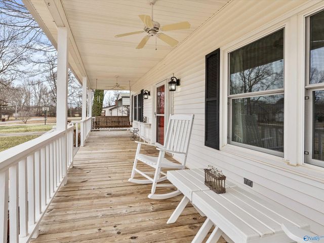 27601 Mclemore Drive, Harvest, AL 35749