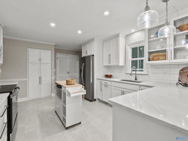 27601 Mclemore Drive, Harvest, AL 35749