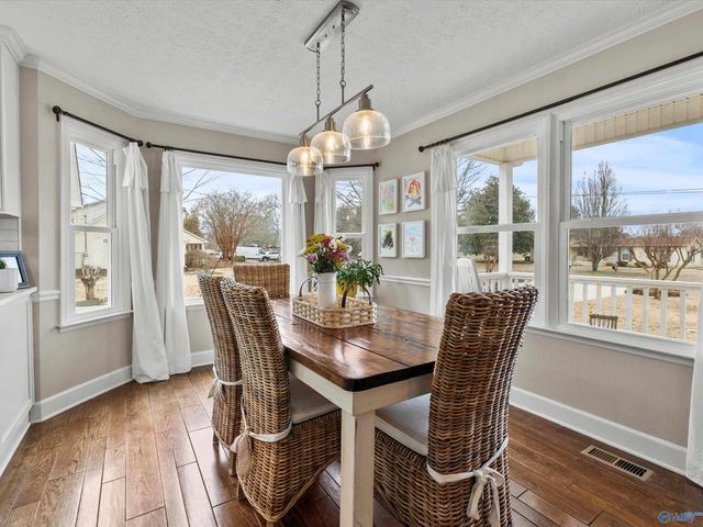 27601 Mclemore Drive, Harvest, AL 35749