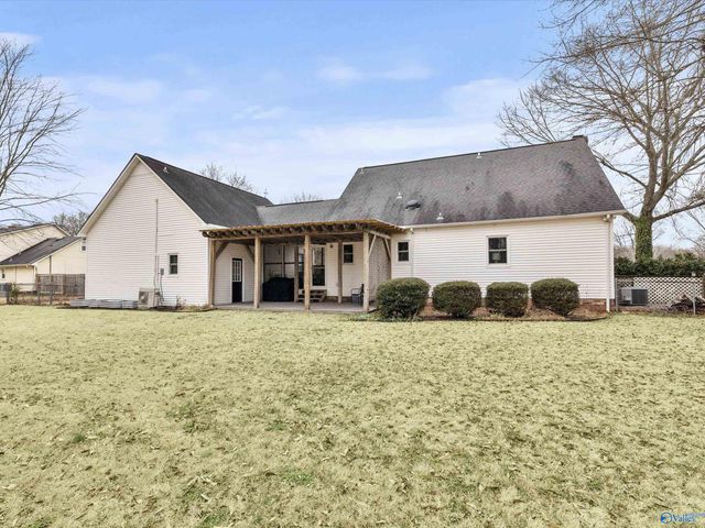 27601 Mclemore Drive, Harvest, AL 35749