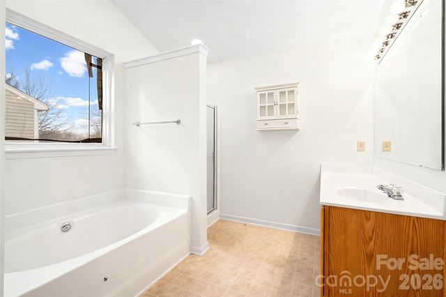 232 Wrayhill Drive, Charlotte, NC 28262