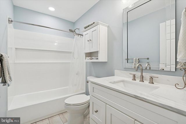 212 HAMPTON CIR, Gilbertsville, PA 19525