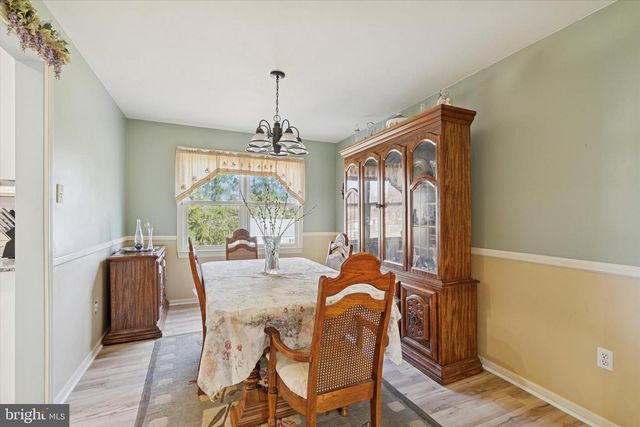 212 HAMPTON CIR, Gilbertsville, PA 19525