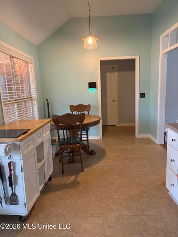 212 Cherrybark Lane, Brandon, MS 39047