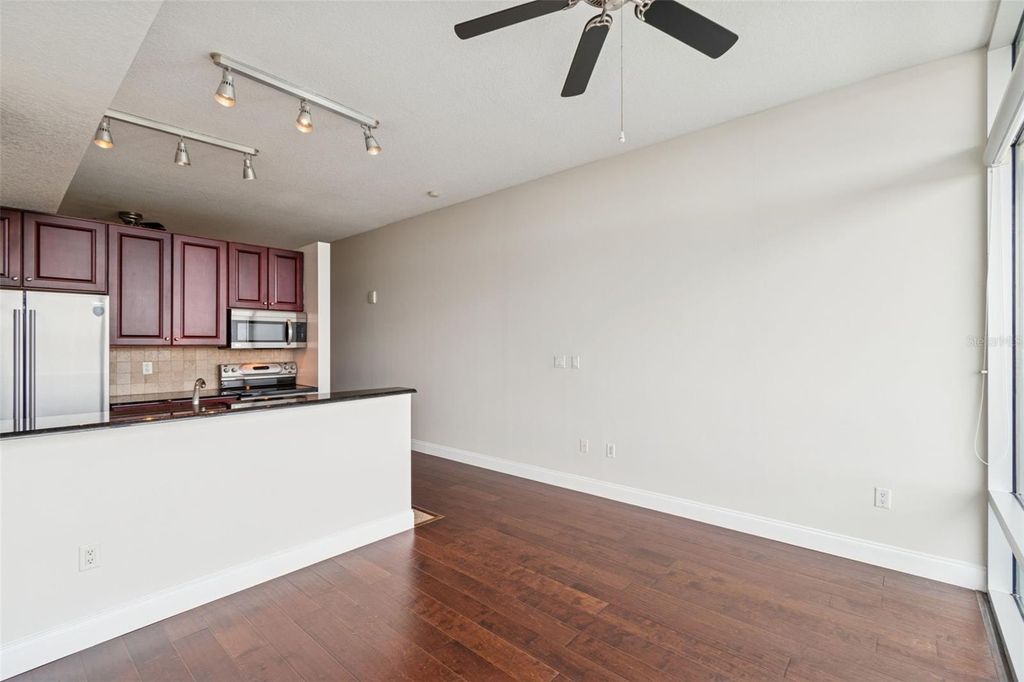 Image 18 of property listing at 101 S EOLA DRIVE 808, Orlando, FL 32801