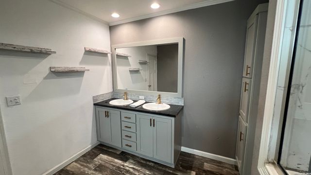 153 MAY RD, Pleasanton, TX 78064
