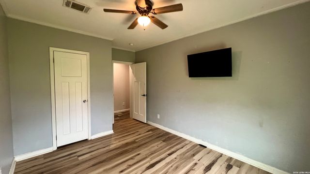 153 MAY RD, Pleasanton, TX 78064